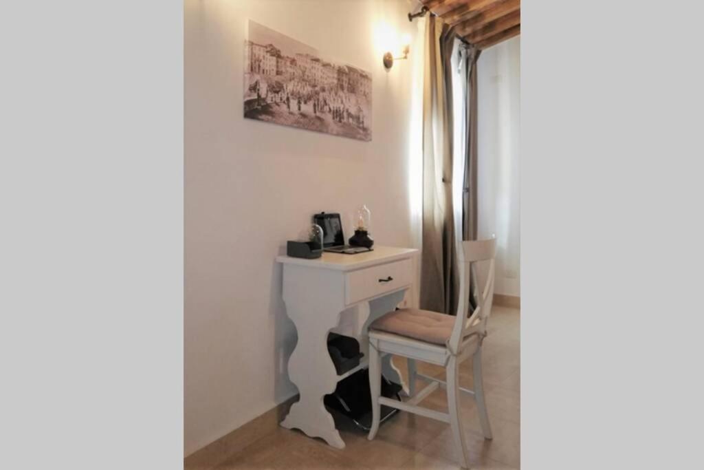La Piazza - Appartamento Con Vista Sinalunga Eksteriør billede