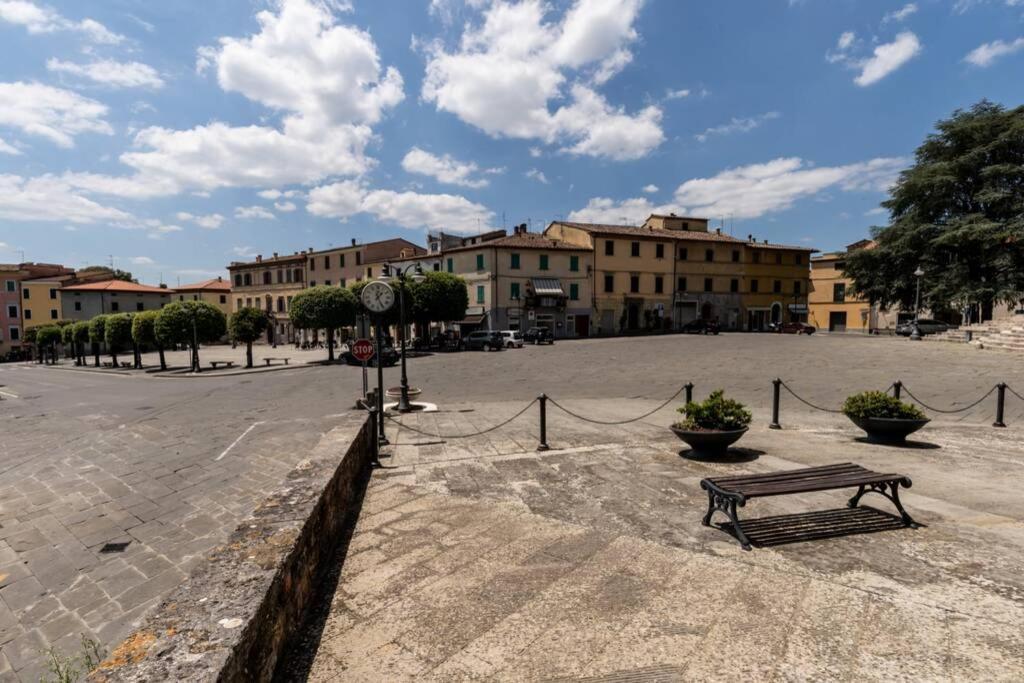 La Piazza - Appartamento Con Vista Sinalunga Eksteriør billede